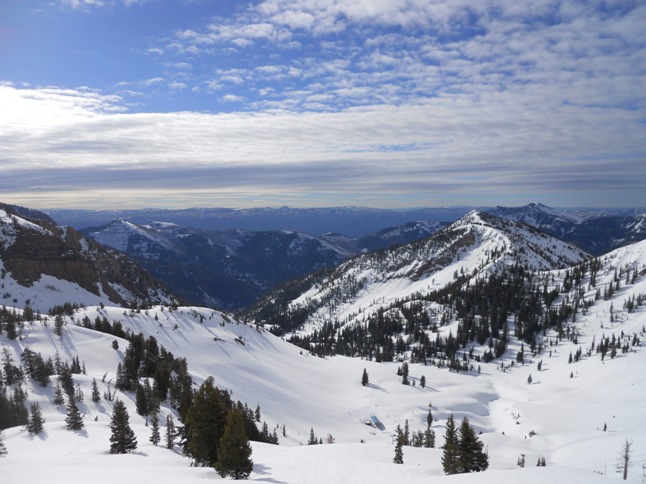 The view, not long after I got out of the dark tunnel connecting the two sides of the mountain leading to Mineral Basin, and realized to take some shots after the initial visual amazement.